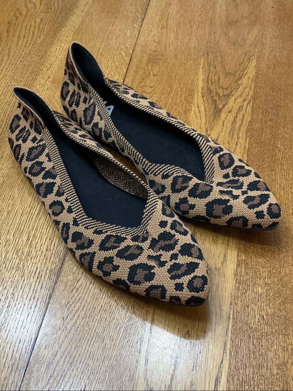 Woman’s MIA knit flats in animal print. Size 8.5. Like new! Black bottom sole.